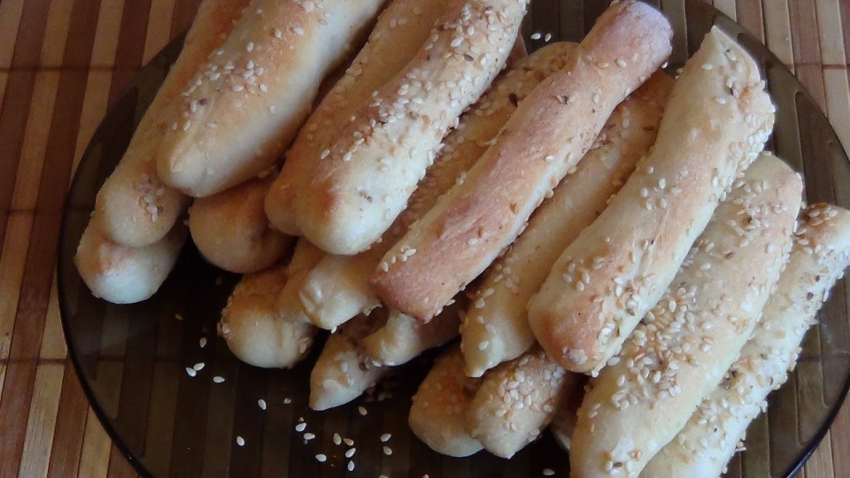 Хлебные палочки с кунжутом и анисом. Рецепт приготовления